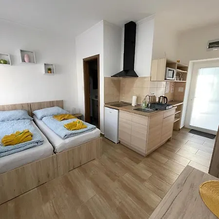 Dora Vendeghaz Apartment Csongrád Exterior photo